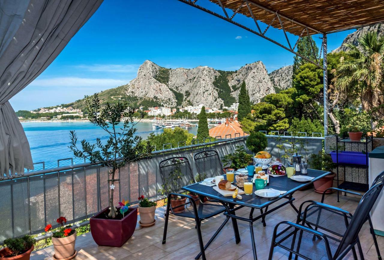 Cozy Apartments With Seafront Terraces Omiš Exterior foto